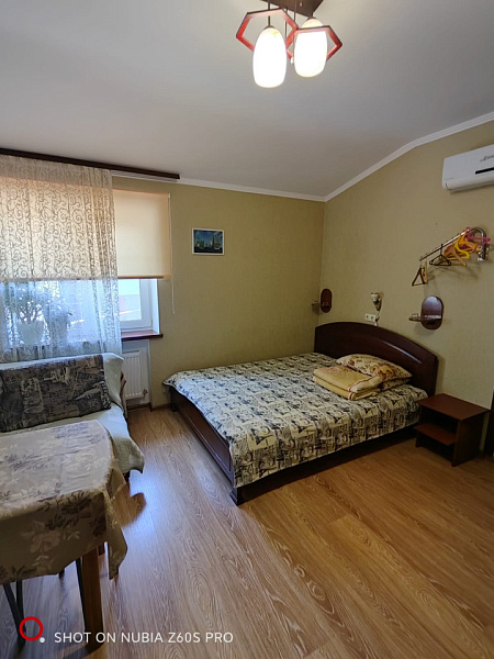 1.к.Студия.26.кв. 2 этаж. ул. Санаторская 10