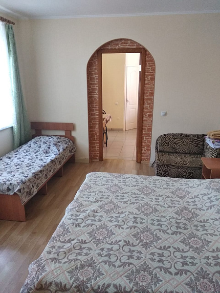 1-ком.30.м².2 этаж. ул. Поповича 10